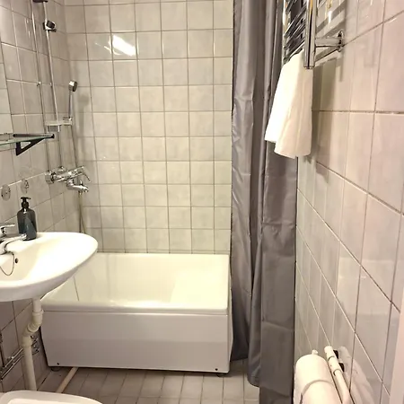 Huone Upealla Jaervimaisemalla Apartman *
